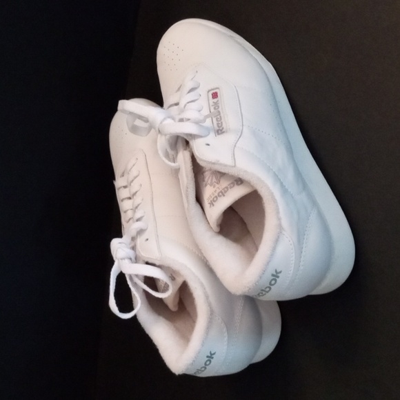 Reebok women's Princess sneakers - Picture 2 of 3